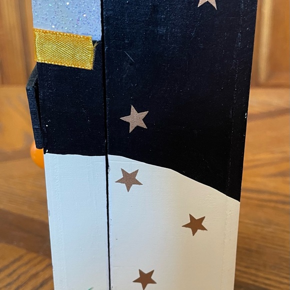 Set of Three Christmas Candles in a Wooden Snowman Box NWOT - Picture 8 of 9